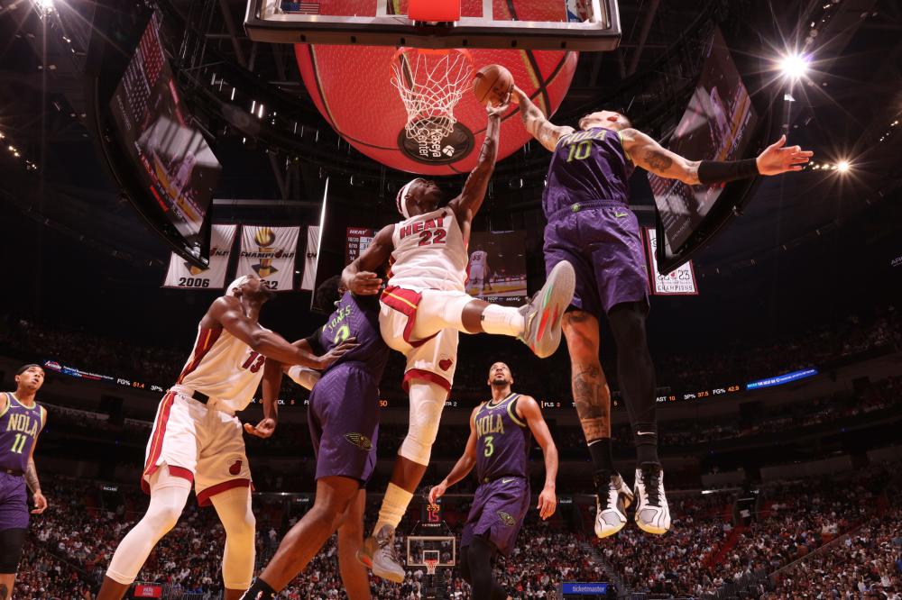 防守稳健 防守稳健