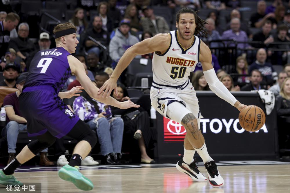 以出色的配 以出色的配